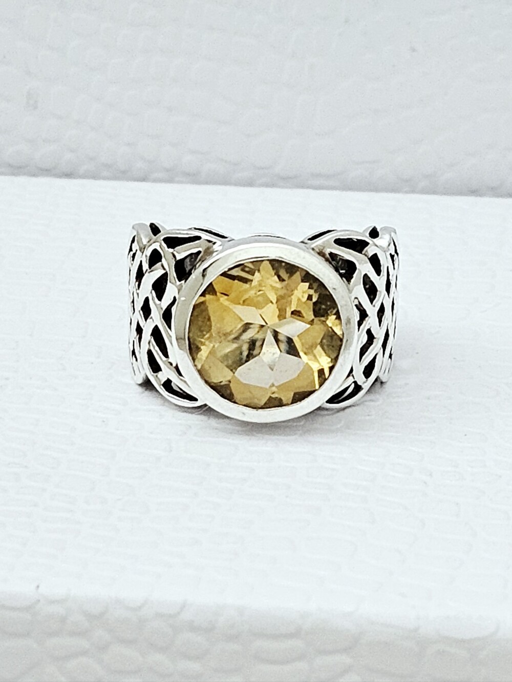 Silpada Sterling Silver Faceted Citrine Gemstone Celtic Band Ring Size 8.5 R1425